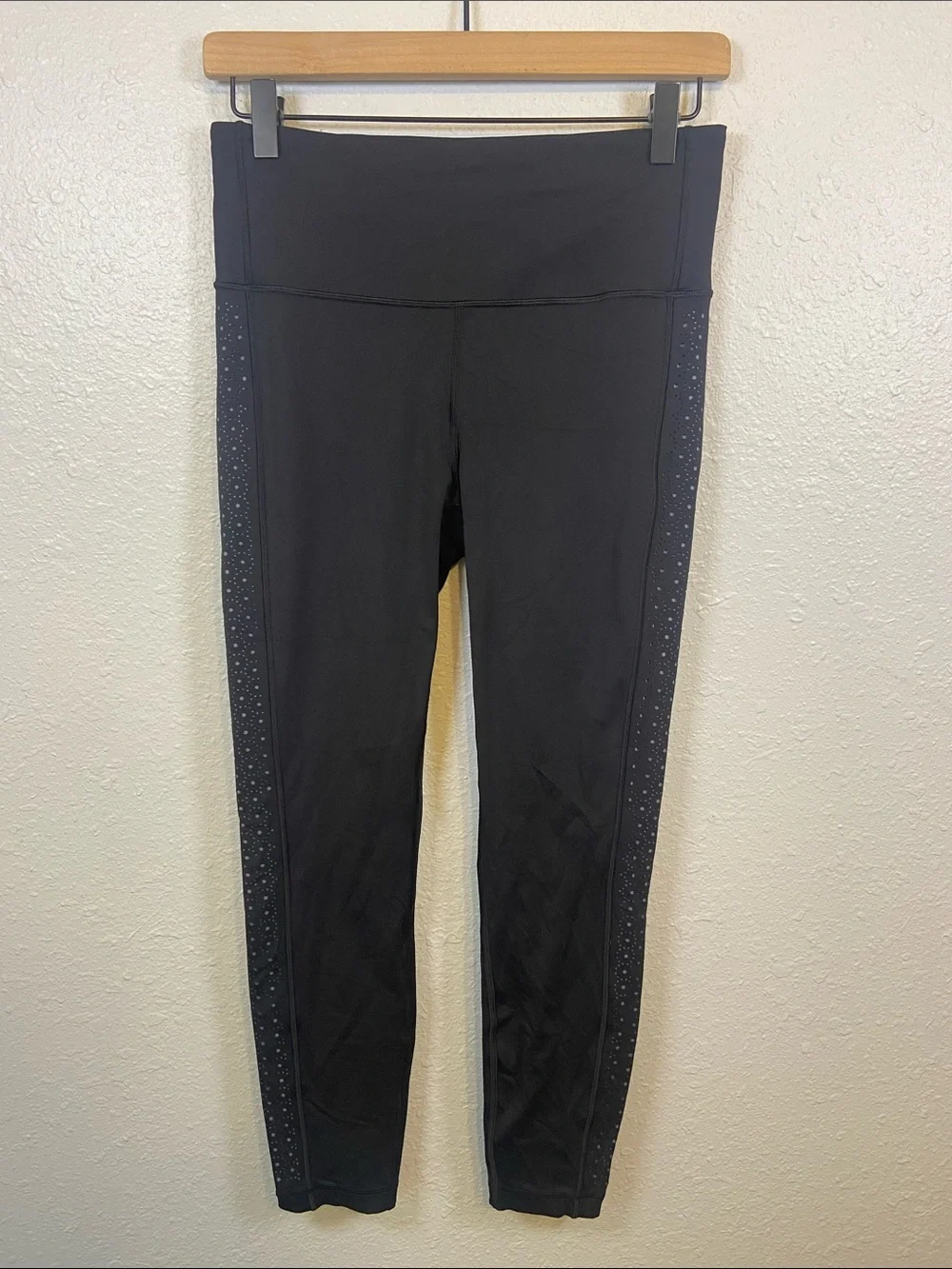 Lululemon Black & Gray Color Me Quick 7/8 Tight Athletic Pants Leggings Size 8